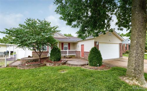 7928 Campion Ln, Hazelwood, MO, 63042-3548 | Card Image