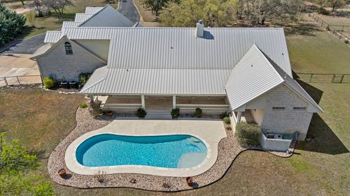 312 Quarterhorse Dr, Liberty Hill, TX, 78642-3927 | Card Image