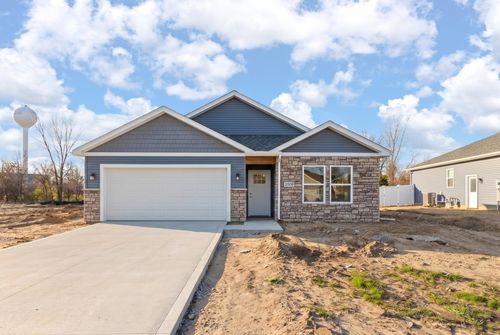 2008 Green Acres Rd, Adrian, MI, 49221-4185 | Card Image