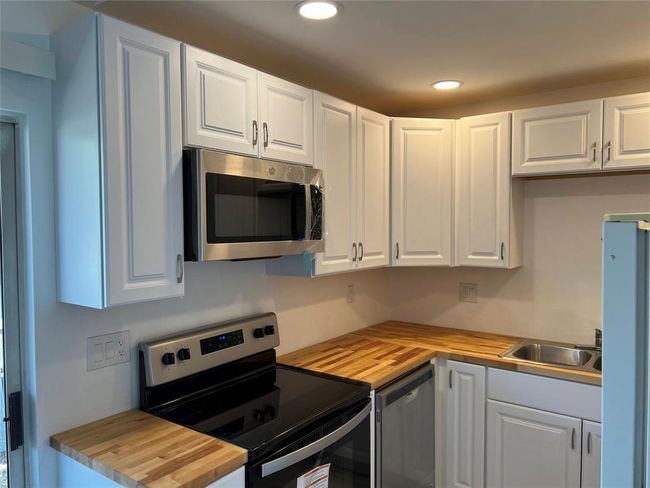 Kitchen | Image 6