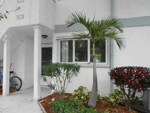 328 Beach Park Ln, Cape Canaveral, FL, 32920-5017 | Card Image