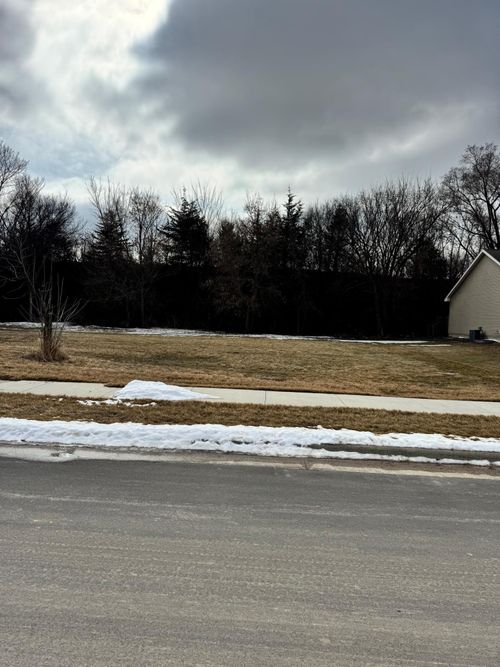 2409 Lake Ave, New Ulm, MN, 56073-4901 | Card Image