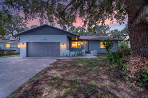 1229 Oak Valley Dr, SEFFNER, FL, 33584-4913 | Card Image