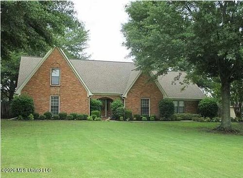 11710 Whispering Pines Drive, Olive Branch, MS, 38654 | Card Image