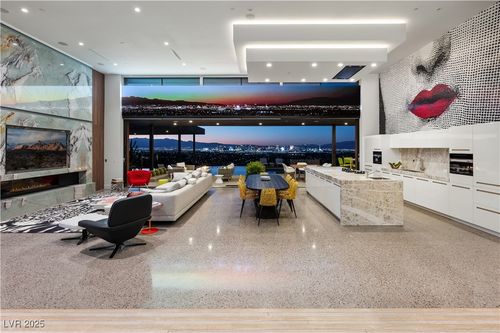 11 Cloud Chaser Blvd, Henderson, NV, 89012-7285 | Card Image