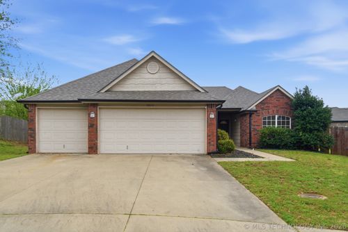 9820 E 97th Pl N, Owasso, OK, 74055-6753 | Card Image