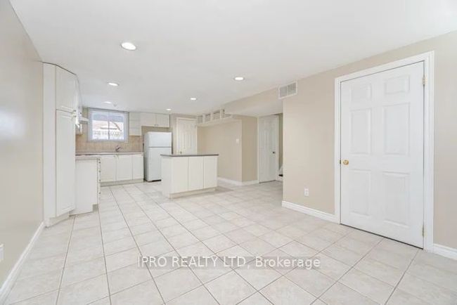 BSMNT - 71 Daniels Cres, House other with 2 bedrooms, 1 bathrooms and 2 parking in Ajax ON | Image 15