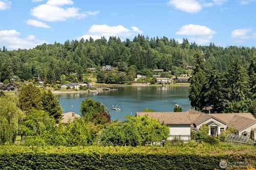 5518 35th St Nw, Gig Harbor, WA, 98335-7633 | Card Image