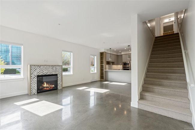 109 - 757 Tyee Rd, Condo with 2 bedrooms, 2 bathrooms and 2 parking in Victoria BC | Image 17