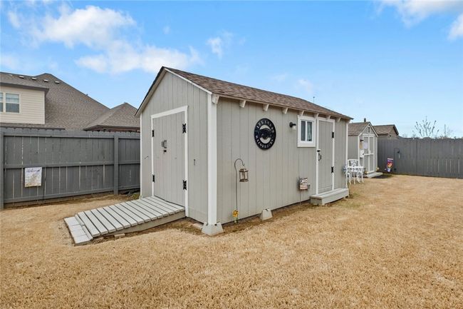 Storage shed has electric. | Image 37