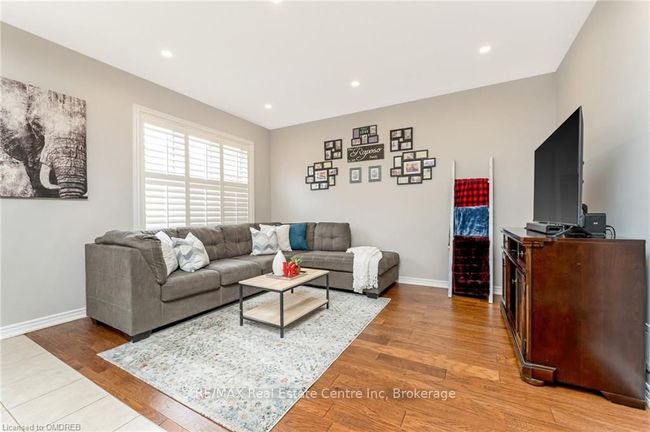344 Landsborough Ave, House attached with 3 bedrooms, 4 bathrooms and 2 parking in Milton ON | Image 15