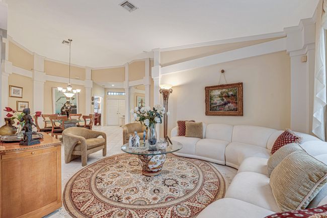 9684 Arbor View Dr N, House other with 2 bedrooms, 2 bathrooms and null parking in Boynton Beach FL | Image 5