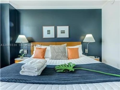 1512-2889 Mcfarlane, Miami, FL, 33133 | Card Image
