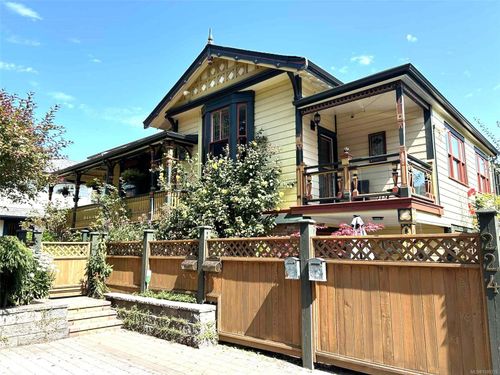 1-224 Superior St, Victoria, BC, V8V1T3 | Card Image