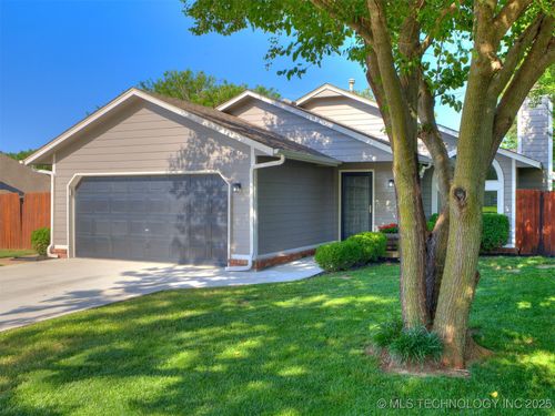 4004 S Sycamore Avenue, Broken Arrow, OK, 74011 | Card Image