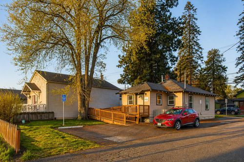 624 Nw Hill St, Bend, OR, 97703-2921 | Card Image