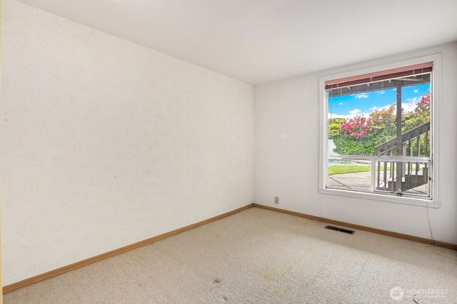 8840 Ne 24 Th St, House other with 5 bedrooms, 4 bathrooms and 3 parking in Clyde Hill WA | Image 29