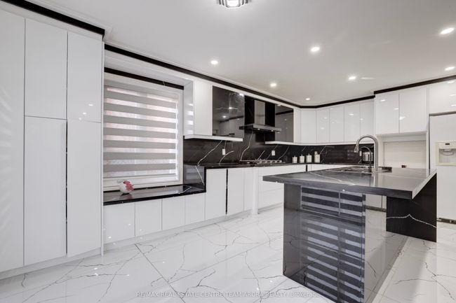 247 Cresthaven Rd, House other with 7 bedrooms, 7 bathrooms and 4 parking in Brampton ON | Image 15