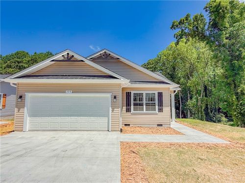 320 Code Cir, Seneca, SC, 29678-3375 | Card Image