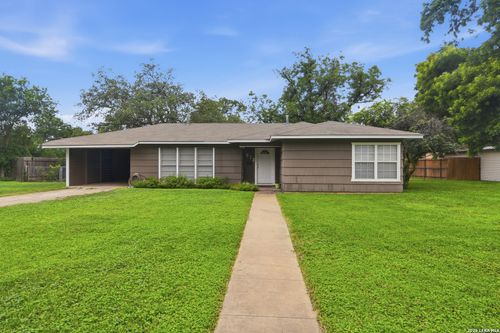 812 Cherry St, Uvalde, TX, 78801-4402 | Card Image