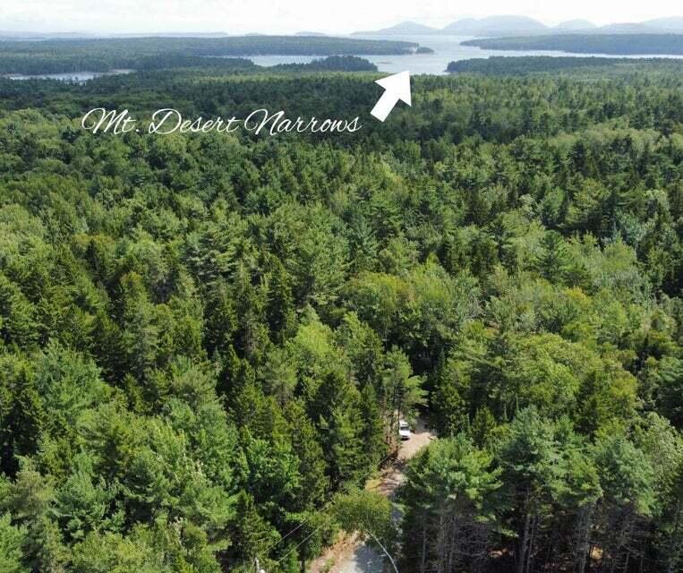 Land in Hancock 4
