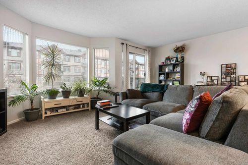 202-45604 Brett Ave, Chilliwack, BC, V2P1N9 | Card Image