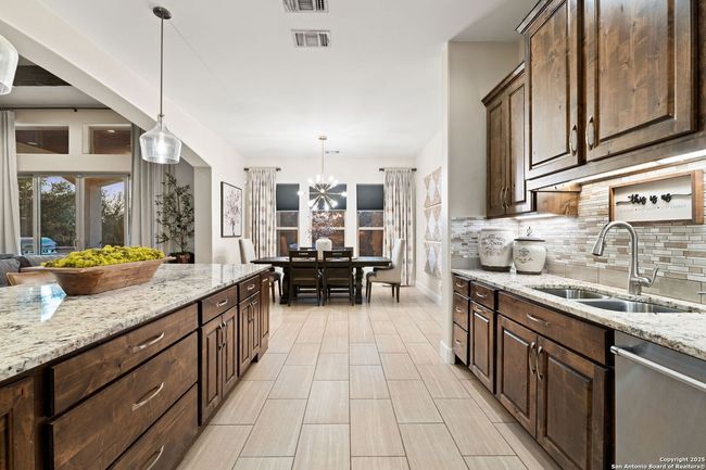 23119 Edens Cyn, House other with 5 bedrooms, 4 bathrooms and null parking in San Antonio TX | Image 16