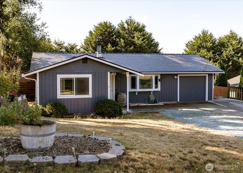 577 Salal St, Oak Harbor, WA, 98277-9528 | Card Image
