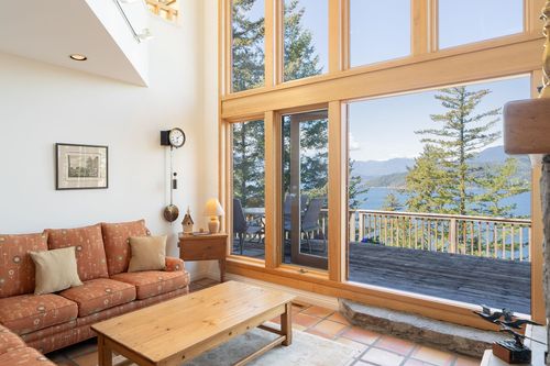 520 Smuggler'S Cove Rd, Bowen Island, BC, V0N1G1 | Card Image