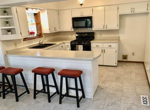 240 Round Up Ln, Mountain Home, AR, 72653-5791 | Card Image