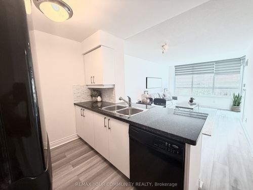 622-25 Greenview Ave, North York, ON, M2M0A5 | Card Image