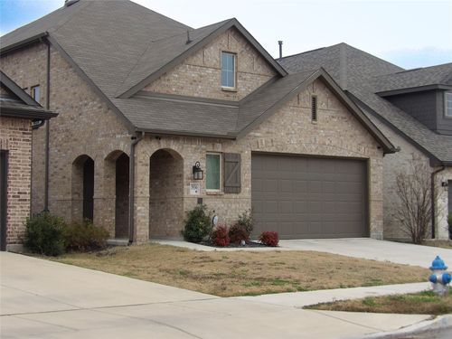 3936 Mercedes Bnd, Heartland, TX, 75126-3764 | Card Image