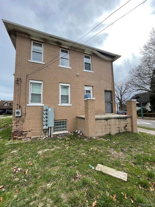 7910 Wetherby St, Detroit, MI, 48210-1066 | Card Image