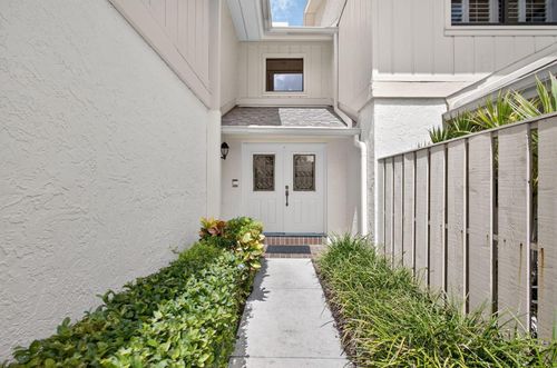 258-16942 Waterbend Dr, Jupiter, FL, 33477-5867 | Card Image
