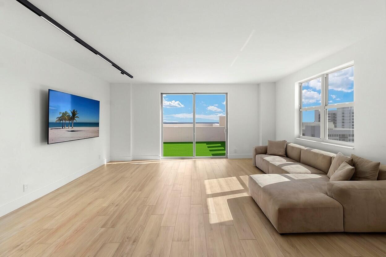 Residential in Hallandale Beach 3
