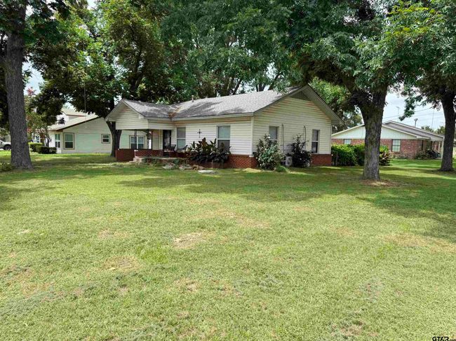 200 W Coke Rd, House other with 2 bedrooms, 1 bathrooms and null parking in Winnsboro TX | Image 4