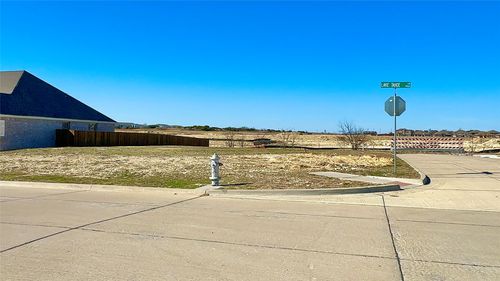 1900 Lake Tahoe Ln, Cleburne, TX, 76033-4060 | Card Image