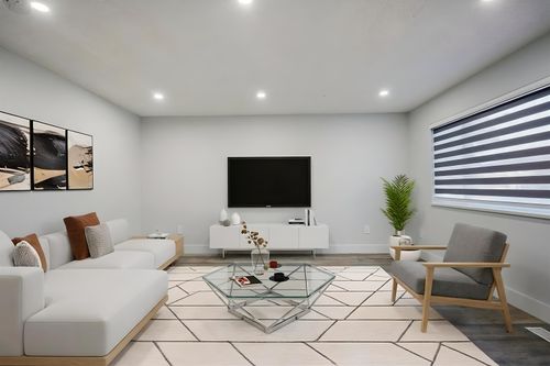 32382--32384 Brant Ave, Mission, BC, V2V4Z1 | Card Image