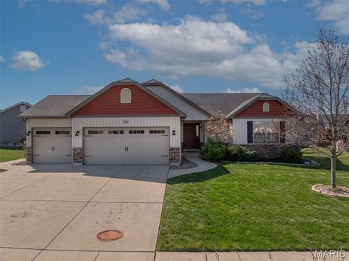 405 Middleton Dr, Wentzville, MO, 63385-7114 | Card Image