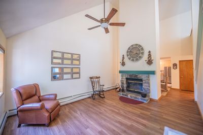 28 - 43 First Lane, Condo with 3 bedrooms, 2 bathrooms and null parking in Wilmington VT | Image 3