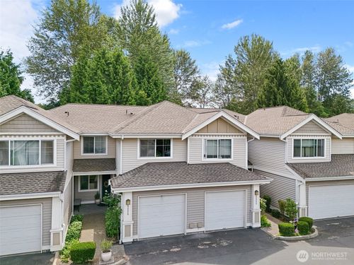 5525 S 231st Pl, Kent, WA, 98032-6408 | Card Image