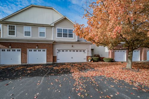 201-201 Dorset Ave, Oswego, IL, 60543-6057 | Card Image