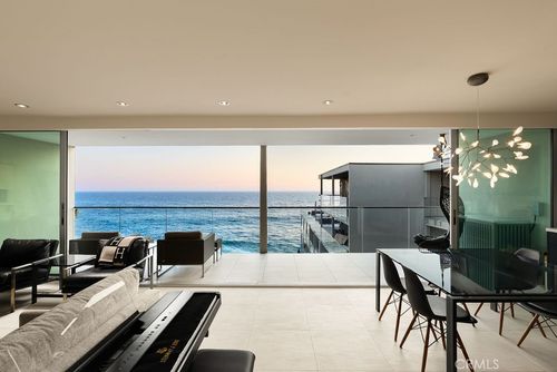 apt-66-1585 S Coast Hwy, Laguna Beach, CA, 92651-3251 | Card Image