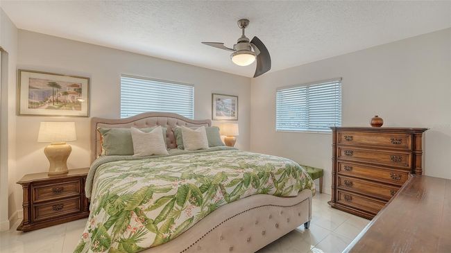 2nd bedroom full of natural light. | Image 25