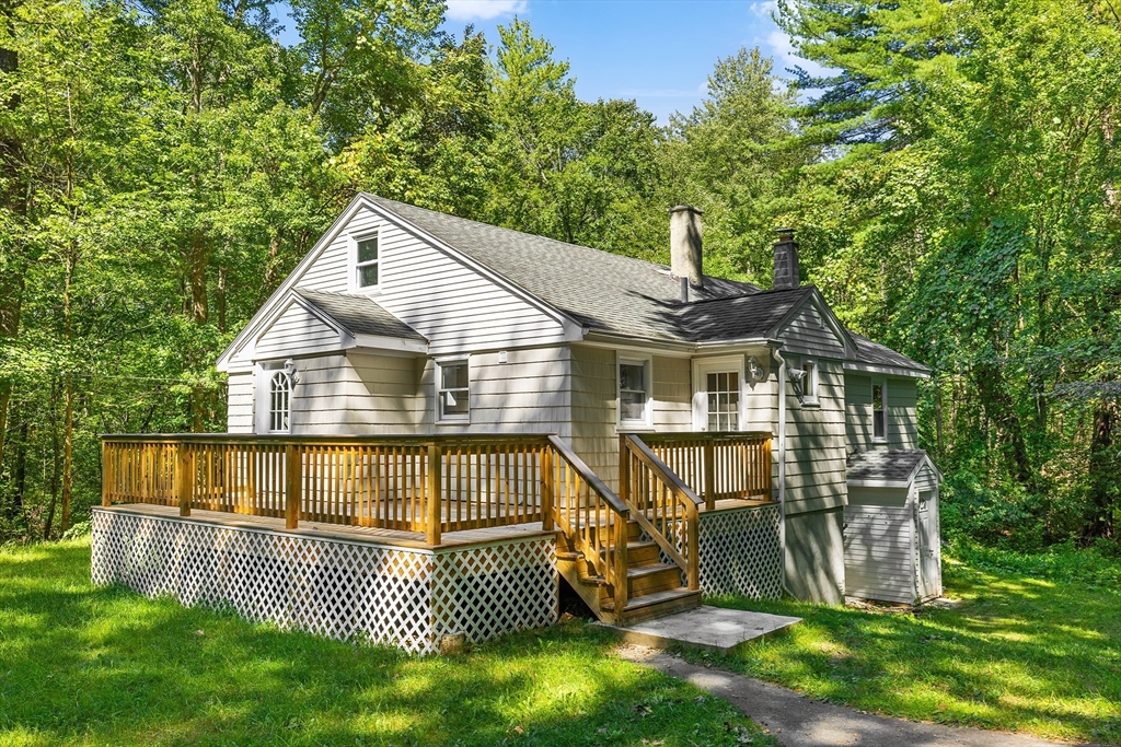 Pine St, Leicester, MA 01524