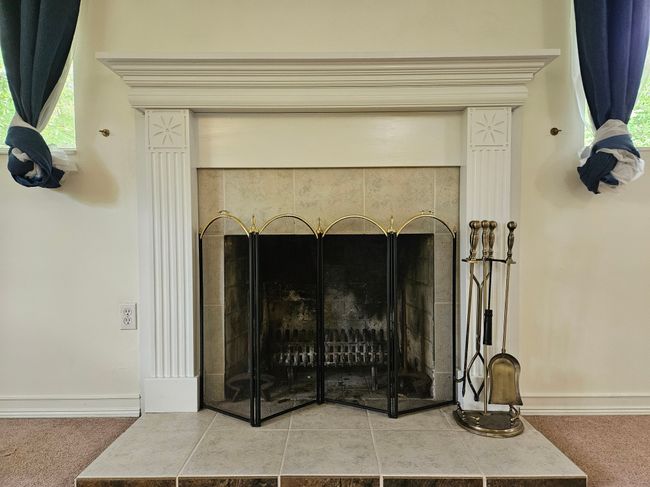 Family room (Lower) | Image 21