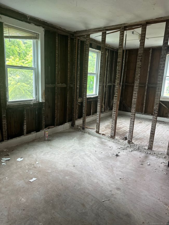 57 Chapman St, Home with 7 bedrooms, 3 bathrooms and null parking in Willimantic CT | Image 11