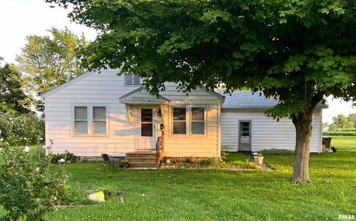 401 E Isaac St, New Berlin, IL, 62670-6411 | Card Image
