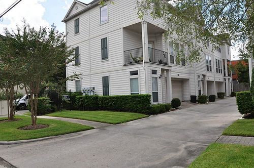 2020 Mason St, Houston, TX, 77006-2106 | Card Image