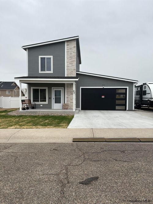 80 26th St, Wheatland, WY, 82201-3706 | Card Image